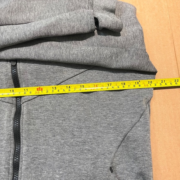 Nike Sportswear Tech Fleece Full Zip Hoodie Jacket - Women's Size L - Gray - Picture 9 of 10